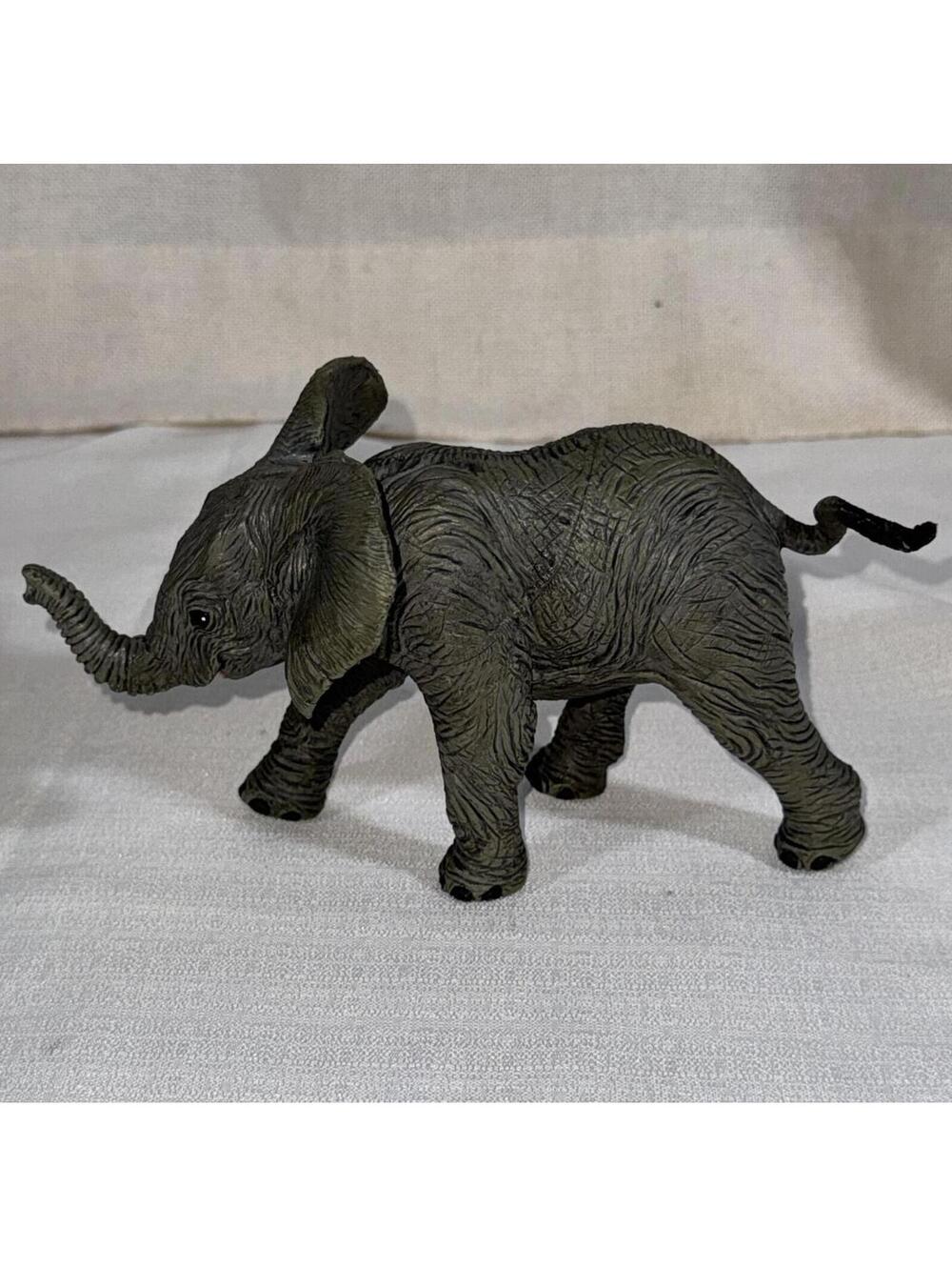 Vintage 1994 Safari Ltd Baby Elephant Calf Vanishing Wild Collection Detailed